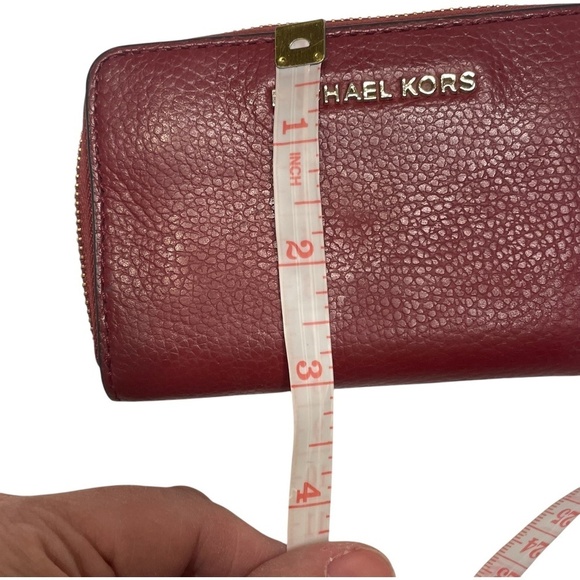 Small Michael Kors Small Pebbled Leather Wallet 🤍 - Picture 10 of 10